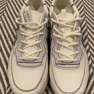 Converse thunderbolt ox